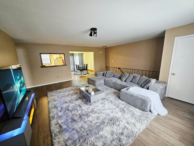 Building Photo - 222 Orlando St