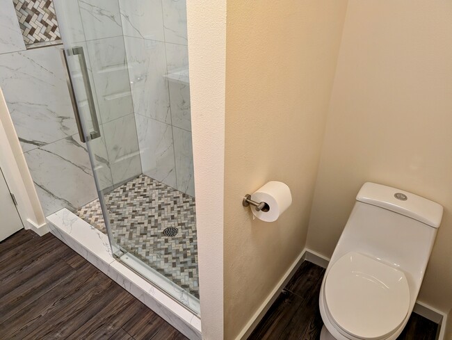 Shower / Toilet - 8737 SW Brady Ct