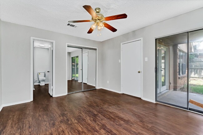 Building Photo - $1,000 Off first month.