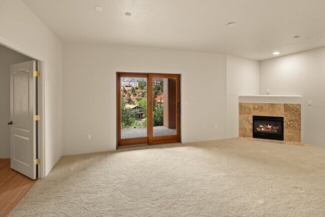 Building Photo - Unfurnished, 1-year long-term rental
