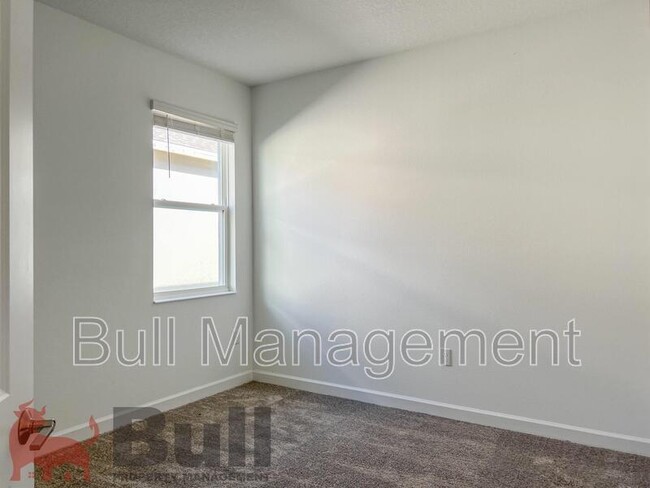 Building Photo - 11549 Rhyme Ave