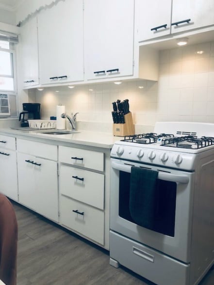 Primary Photo - 98 Winthrop Shore Dr