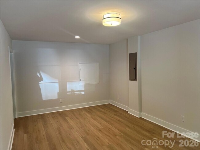 Building Photo - 1356 Briar Creek Rd