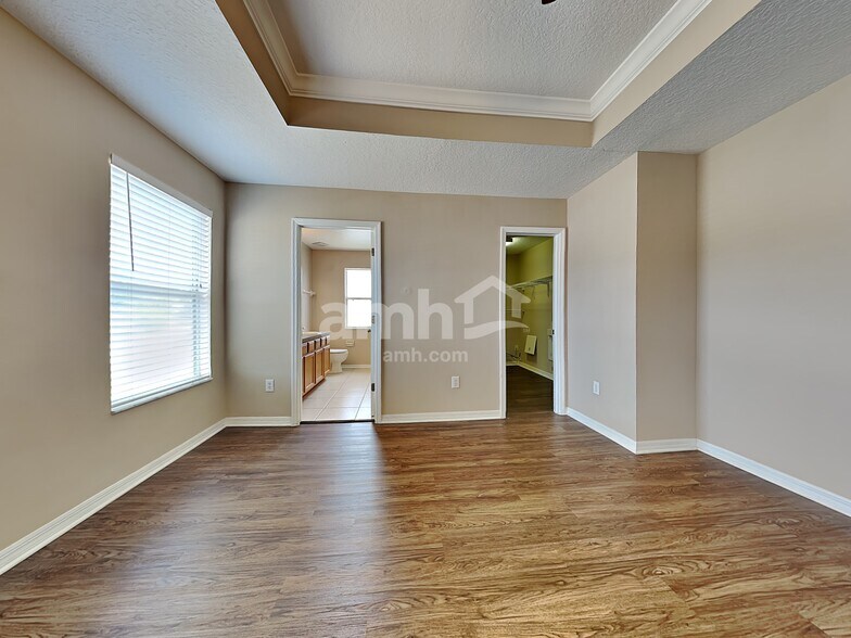 Building Photo - 11228 Madison Park Dr