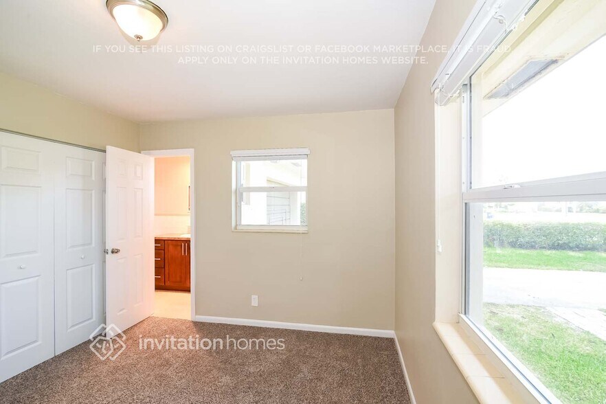 Building Photo - 3205 Chapel Hill Blvd
