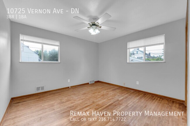 Building Photo - 10725 Vernon Ave