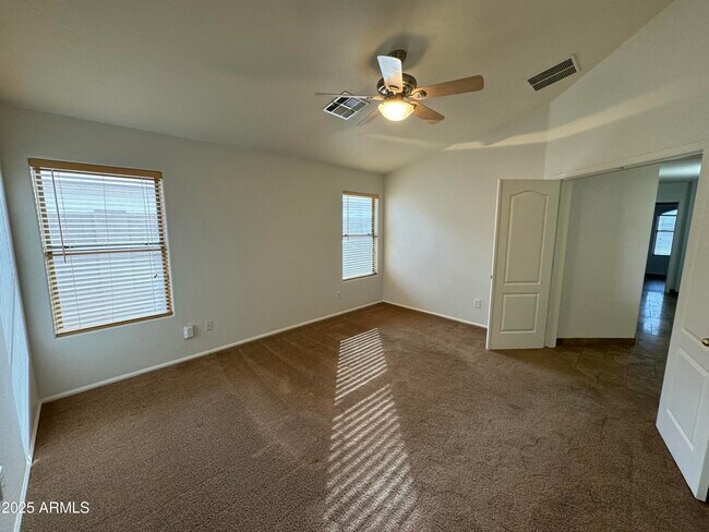 Building Photo - 11448 E Petra Ave