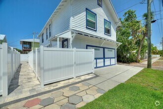 Building Photo - Charming 1 Bed, 1 Bath Apartment - All  Ut...