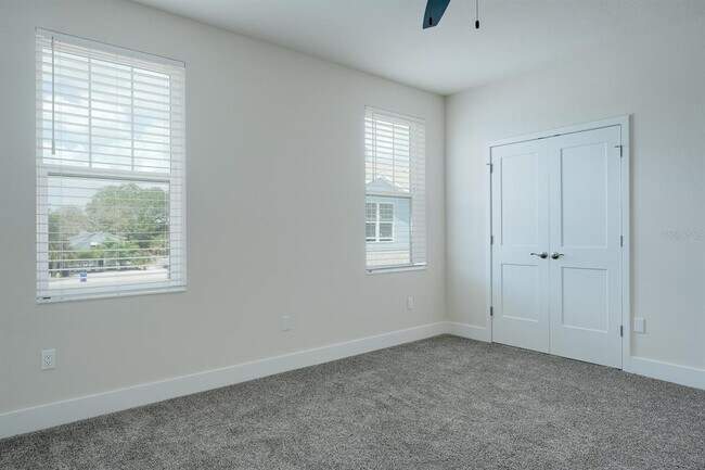 Building Photo - 410 Finn Wy