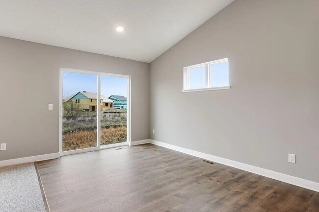 Building Photo - 20554 Glade Ave