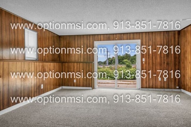 Building Photo - **Spacious 2-Bedroom Duplex in a Cul-de-Sac!**