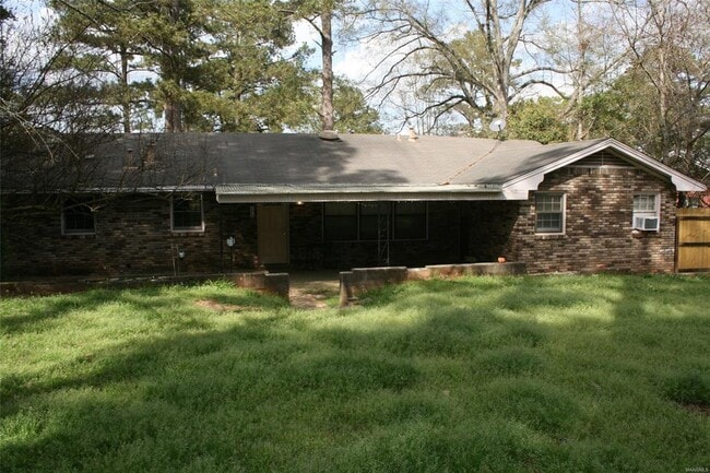 Building Photo - 3944 Johnstown Dr