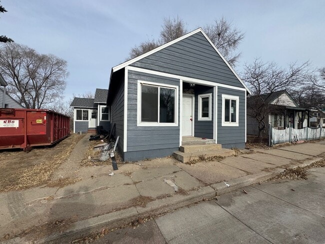 Building Photo - Rent Reduced