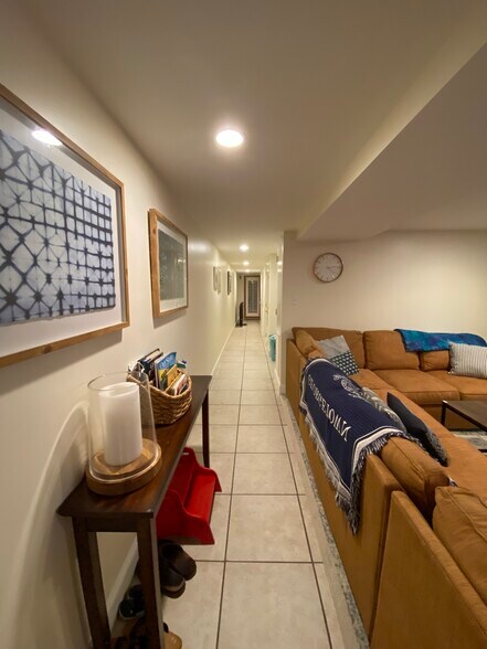 Open hallway design - 1859 Mintwood Pl NW