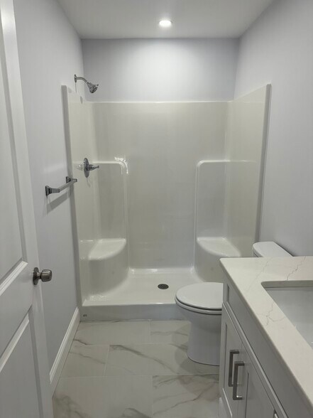 Building Photo - 8 Elton St