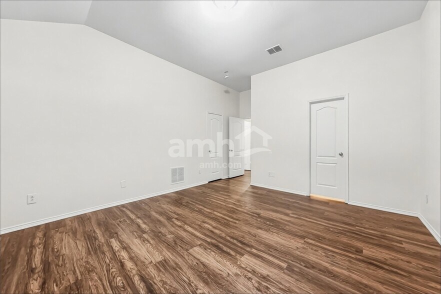 Building Photo - 923 Plumeria Dr