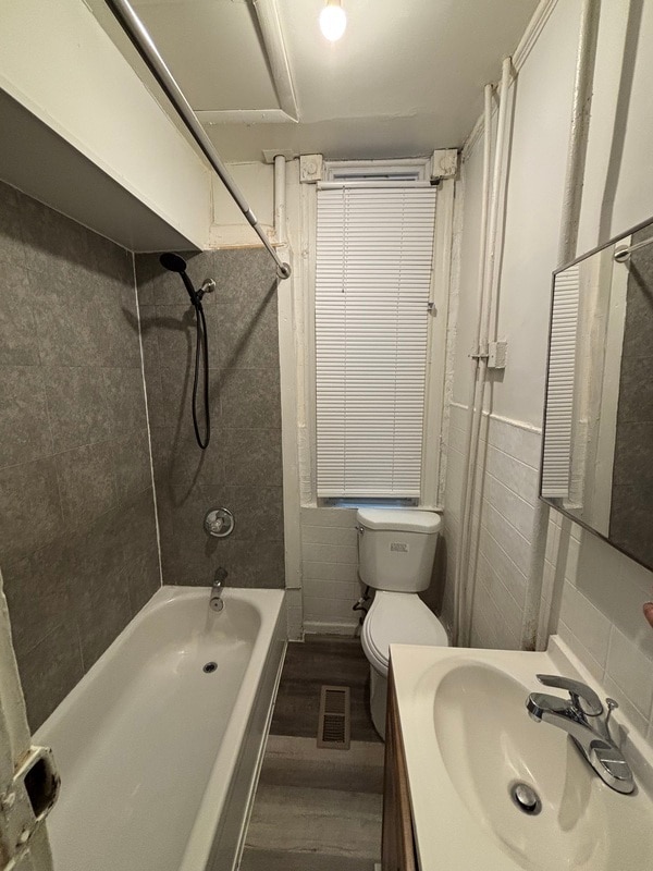 Building Photo - 292X Parkwood Ave