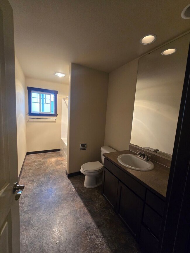 Building Photo - Welcome to this beautiful 4-bedroom, 2.5-b...