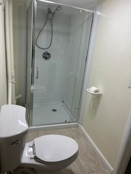 Bathroom - 3530 Deer Hill Rd