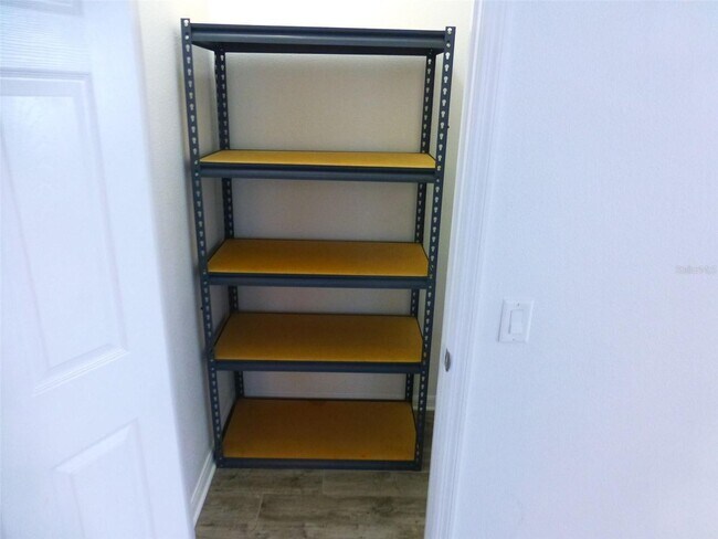 Building Photo - South Hampton Townhome