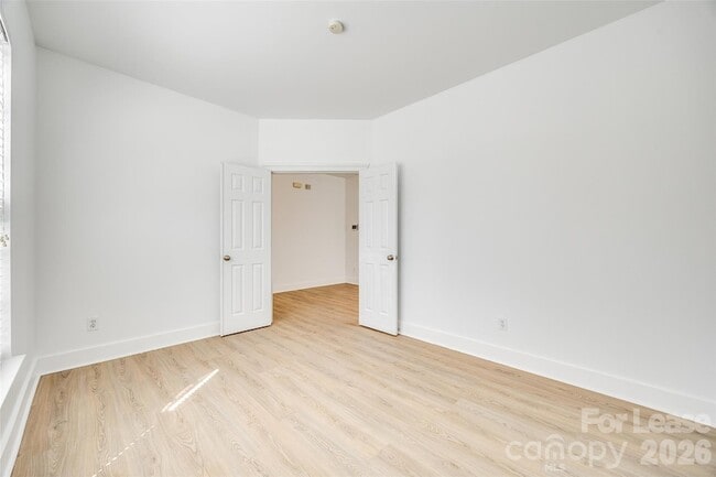 Building Photo - 3725 Planters Watch Dr