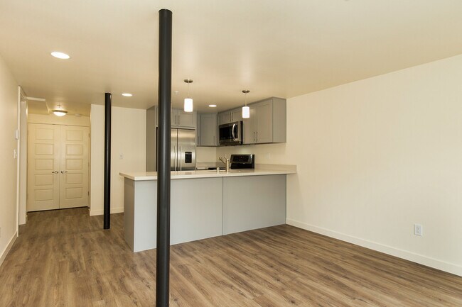 Building Photo - 2237 NW 59th-1