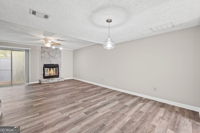 Building Photo - 5313 Waverly Trce