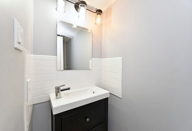 Building Photo - 14573 Misty Meadow Ln