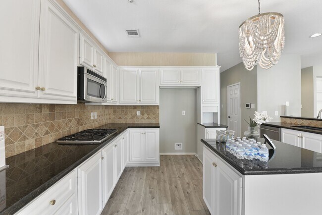 Building Photo - 31 Treescape Cir