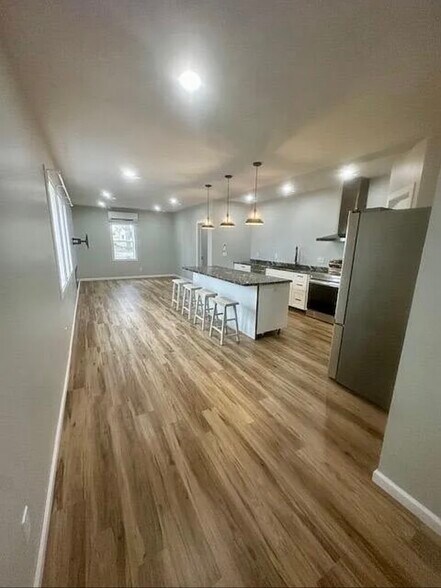 Building Photo - 367 Margaret Ann Dr