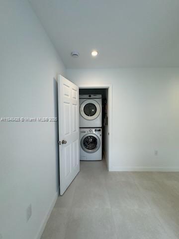 Building Photo - 911 Sharar Ave