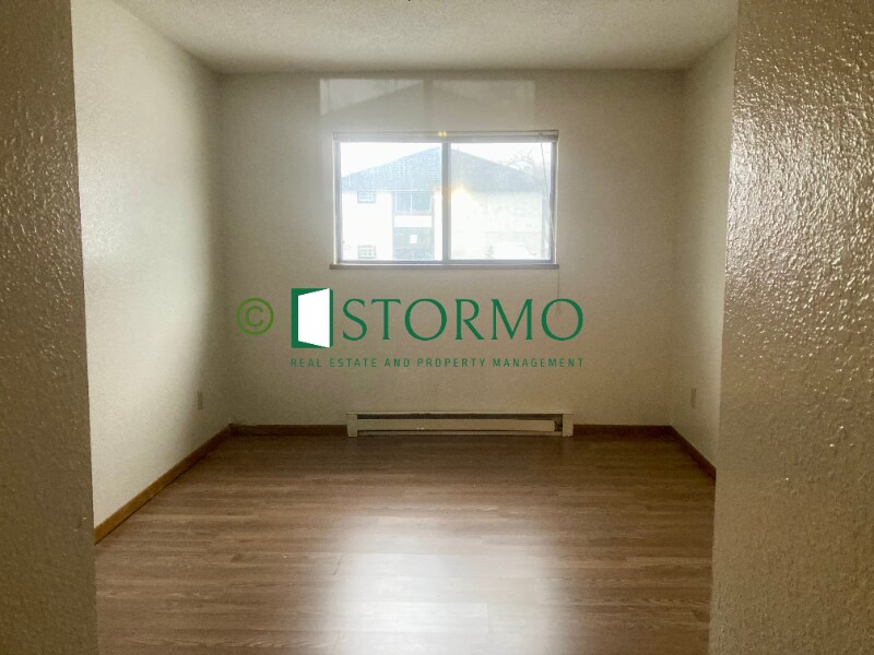 Building Photo - 525 14th St S