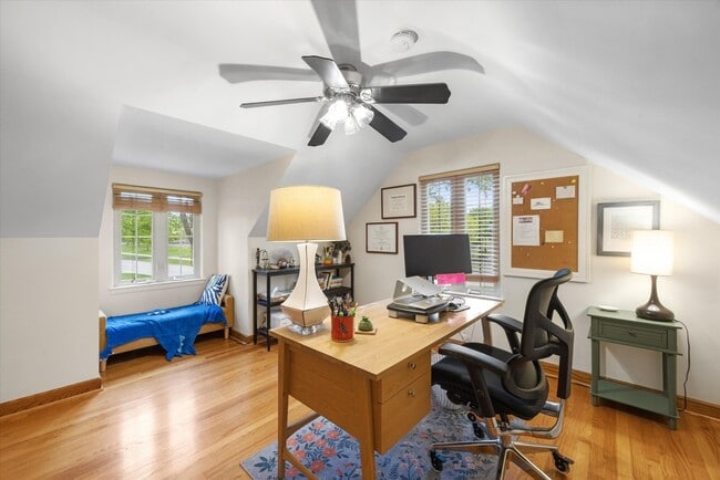Building Photo - 4409 Clausen Ave