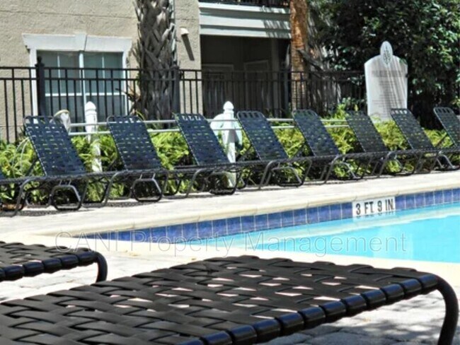 Building Photo - 202 E South St