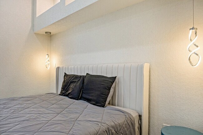 Building Photo - 219 Utah St