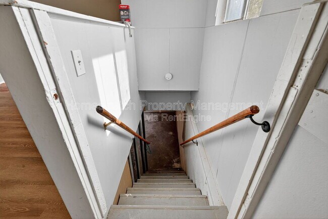 Building Photo - 7507 Blanding Dr