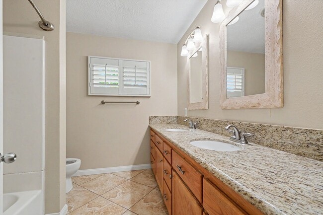 Building Photo - Charming 4-Bedroom Single-Story Home with Pool in Rancho Cucamonga!