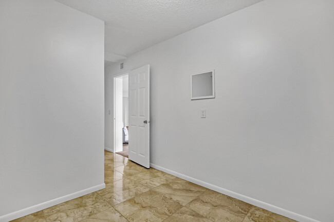 Building Photo - 3511 Village Blvd