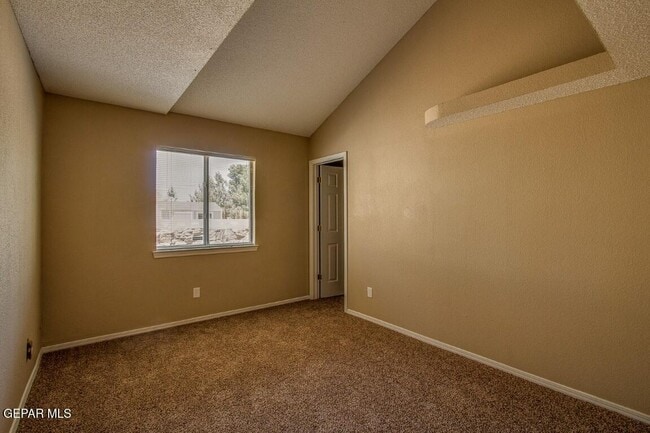 Building Photo - 3136 Tierra Encino Dr