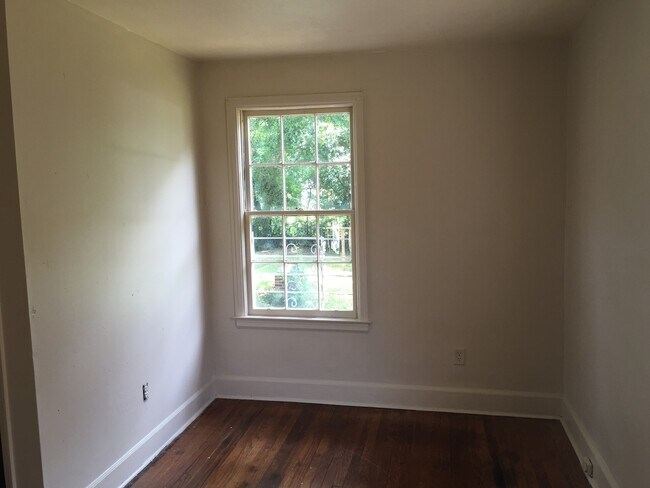 Building Photo - **AVAILABLE NOW**Midtown Columbus, GA 3 Be...