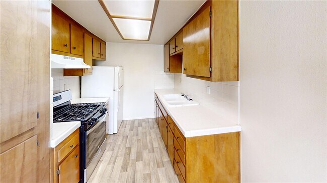 Building Photo - 13383 3rd St