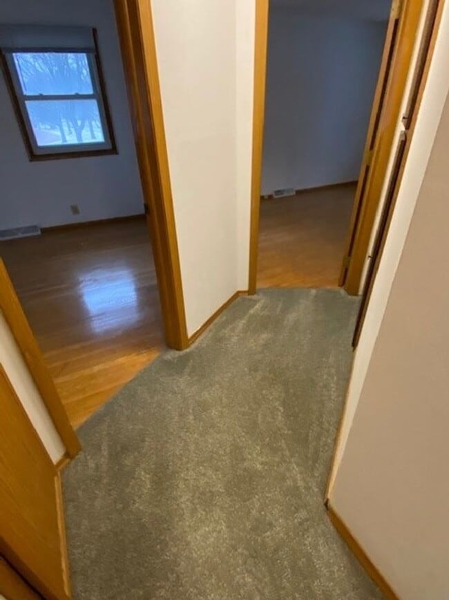 Building Photo - 10301-10303 W Fisher Parkway