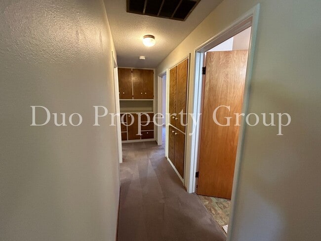Building Photo - South Eugene Home by Kincaid Park