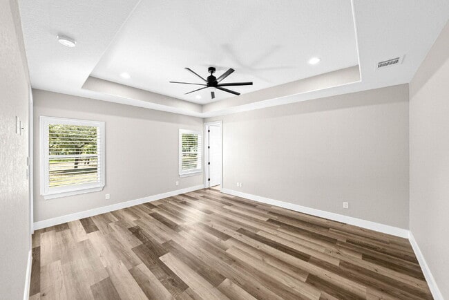 Building Photo - Where Southern Charm Meets Everyday Comfort
