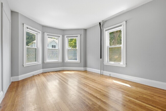 Building Photo - 181 Churchills Ln