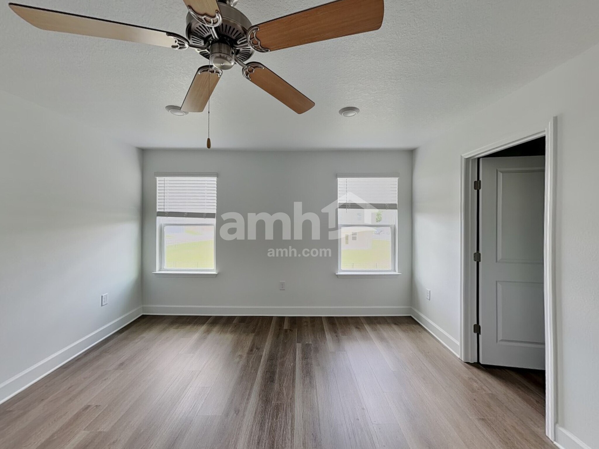 Building Photo - 16421 Cheyanne Ct