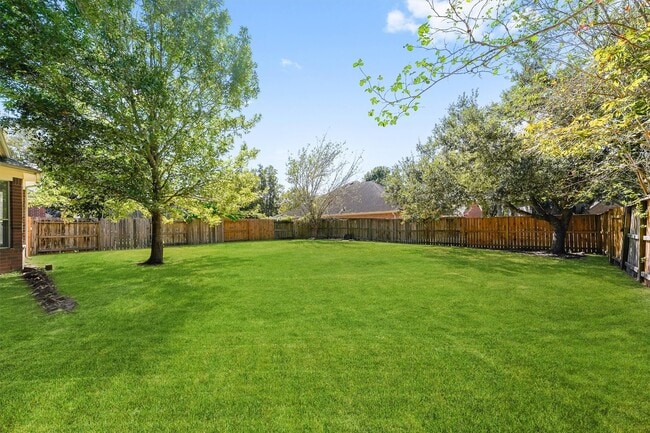 Building Photo - 7302 Maple Run Dr