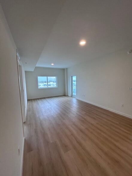 Building Photo - 1715 N J Ter