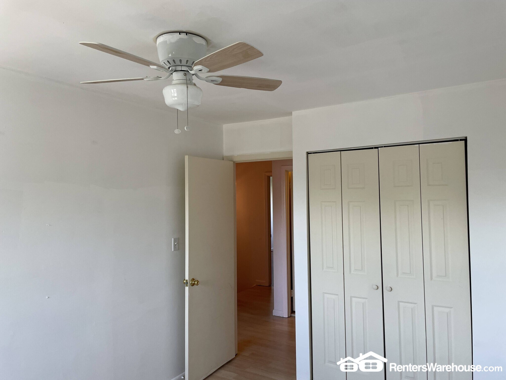 Building Photo - 9923 Valley Park Dr