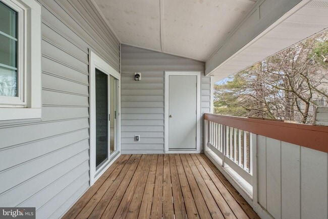 Building Photo - 14225 Jib St